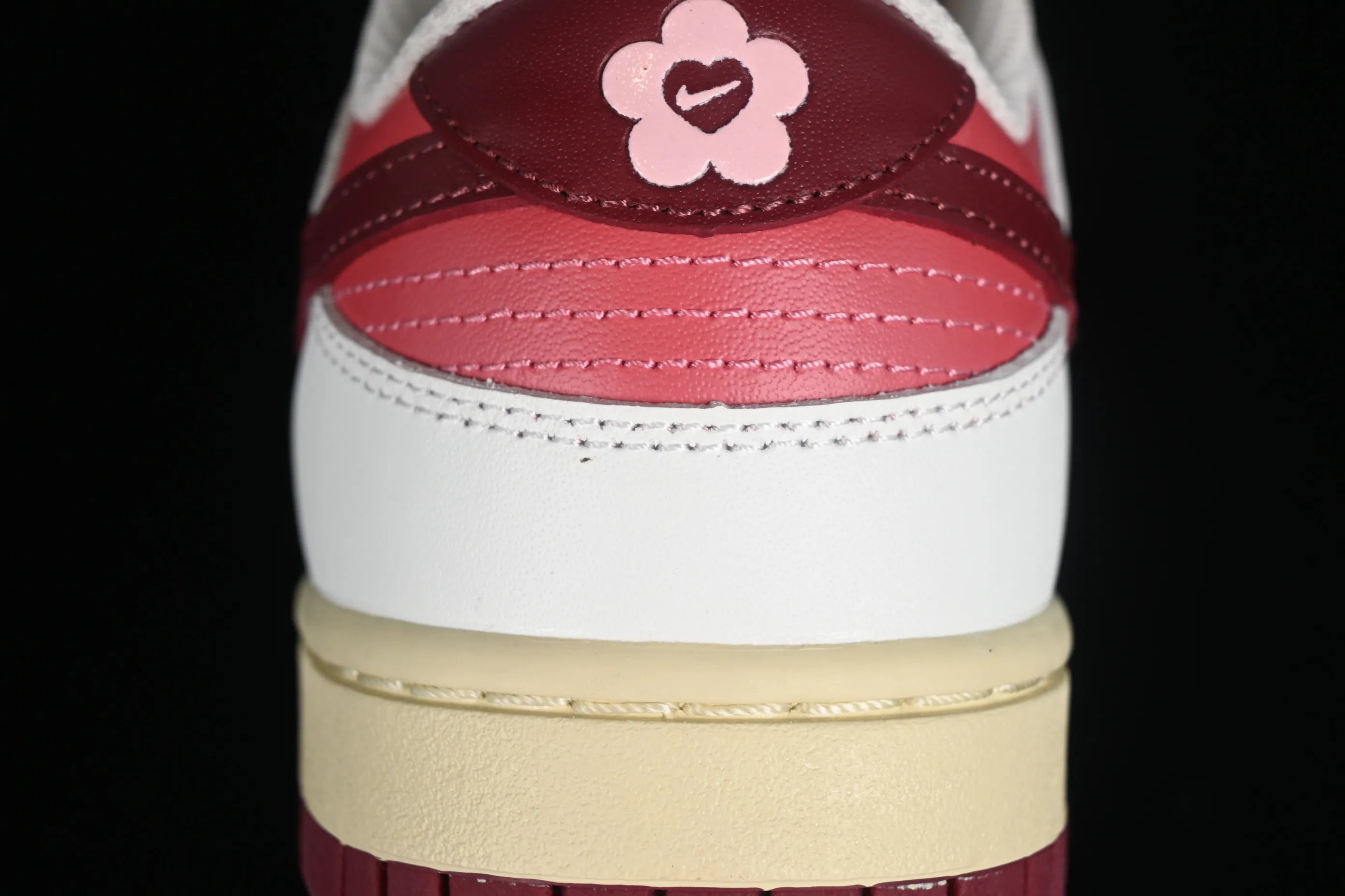 All categories Nk SB Dunk series Nk SB Dunk Low low-top sneakers Nk Dunk Low GS "Valentine's Day" Valentine's Day color SB low-top casual sneakers HF0736-161